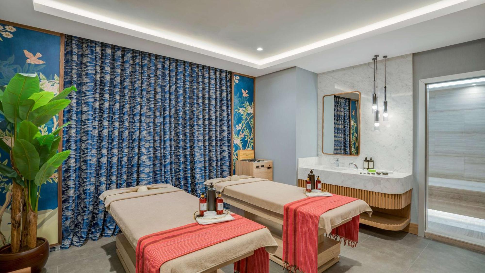 Radisson Hotel Istanbul Merter Экстерьер фото