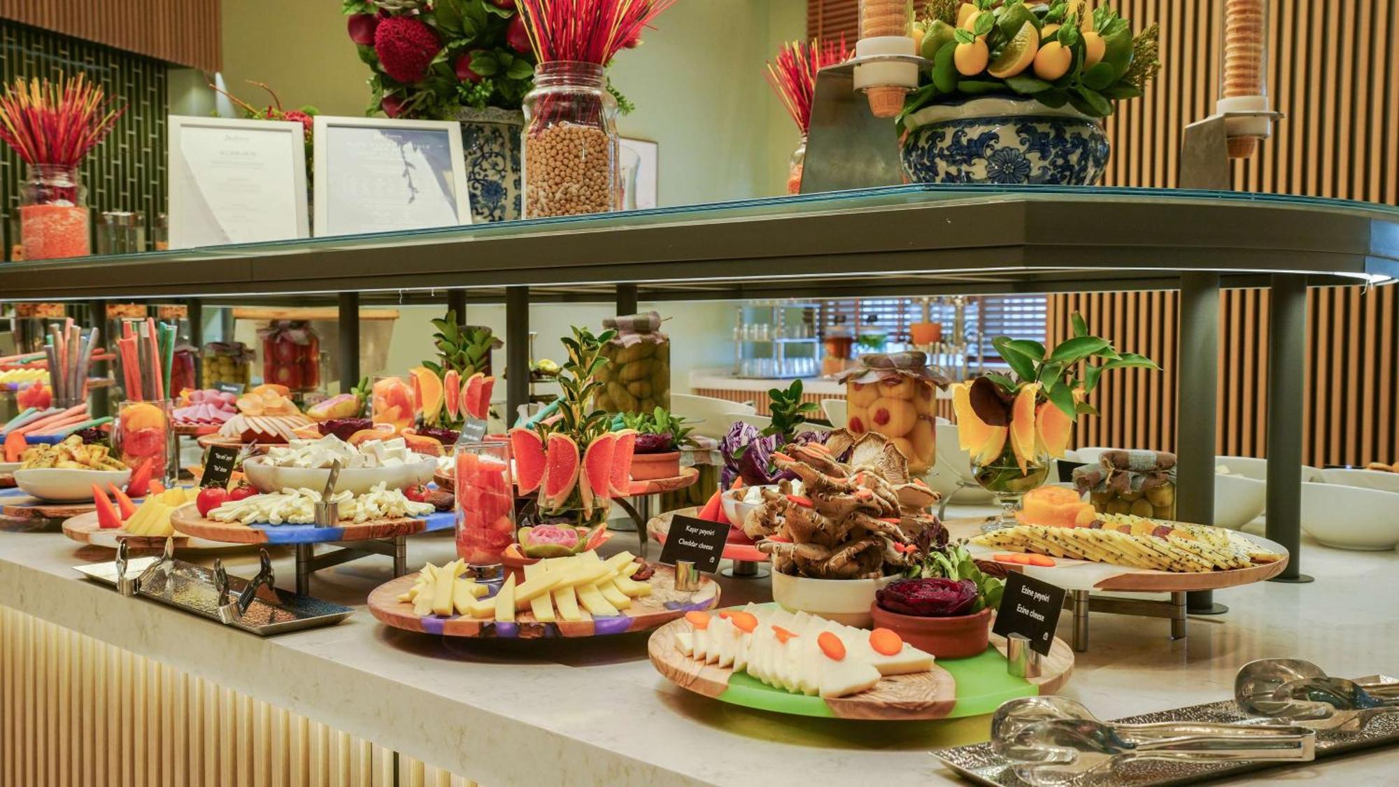 Radisson Hotel Istanbul Merter Экстерьер фото
